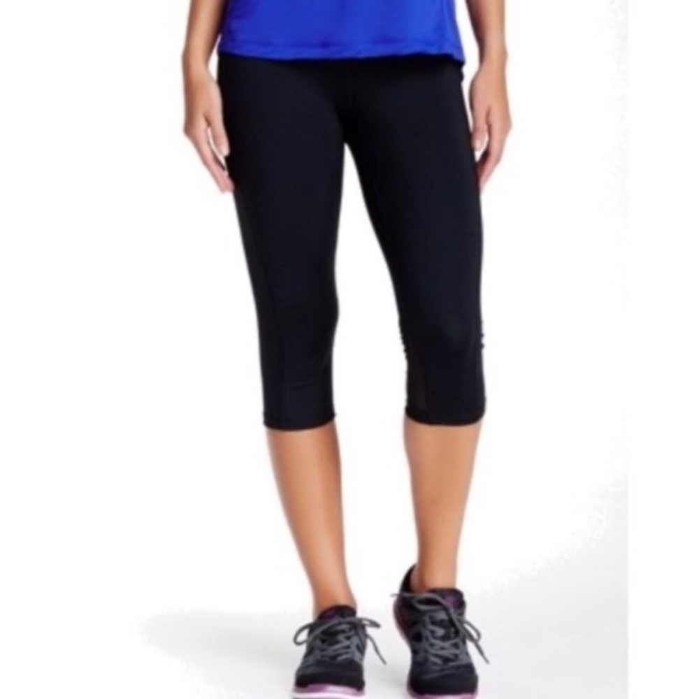 Zella Sport Black Capris Workout Active Athletic Casual Leggings S